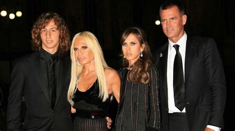 beck marito di donatella versace|donatella versace ex husband.